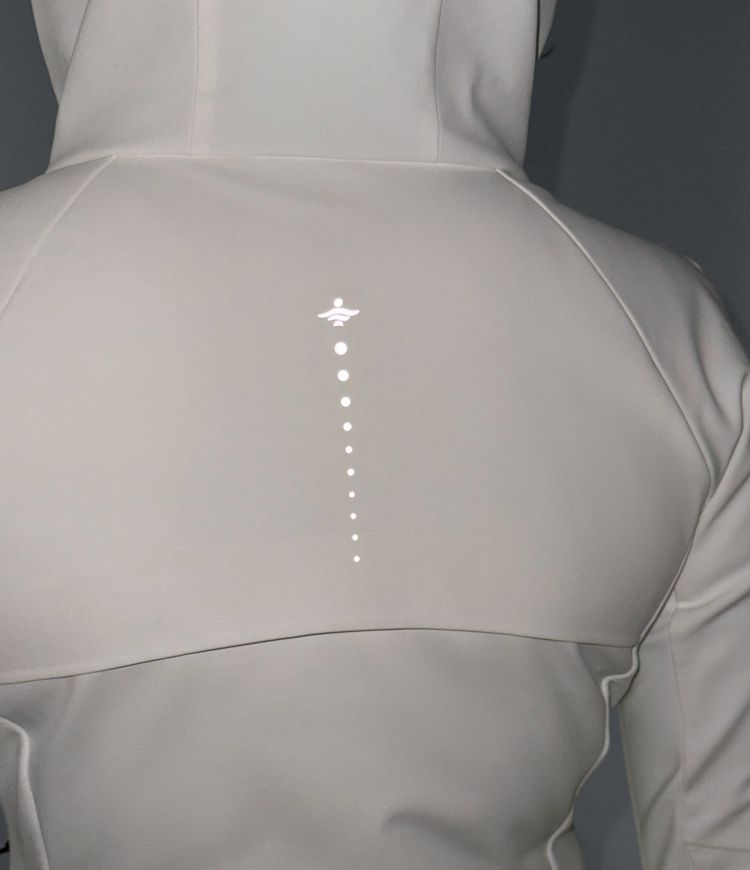 reflektierende daunen-laufjacke mit kapuze und taschen