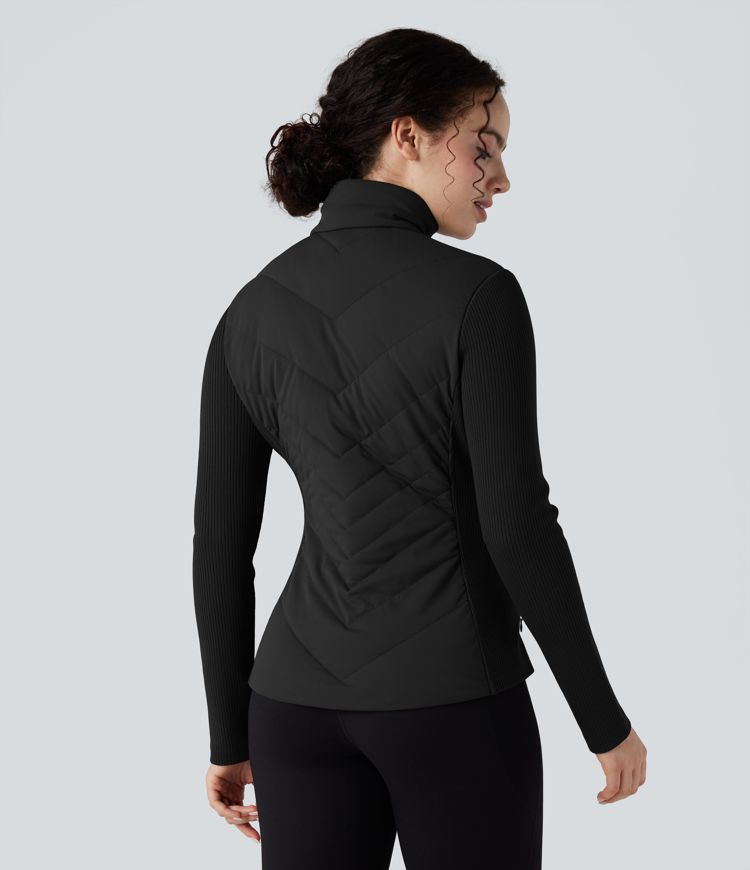 hochgeschlossene kontrastfarbene rippstrick-steppjacke in schmaler lässiger passform mit taschen